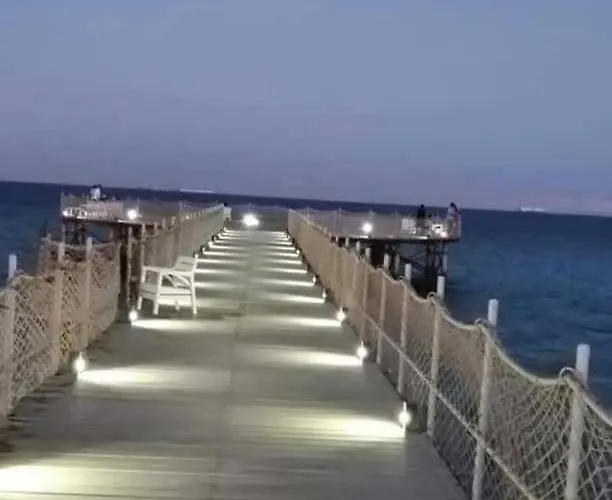 في العين السخنة في قرية بلو باي أسيا عروس السخنة Villa *